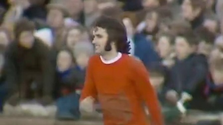 现代足球更 现代足球更